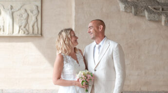 Kaie och Johans bröllopsporträtt vid Stockholms stadshus